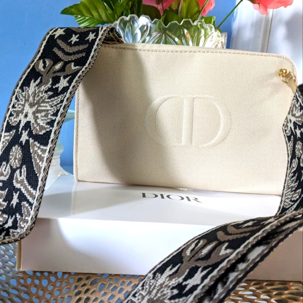 Dior pouch - Picture 7 of 13